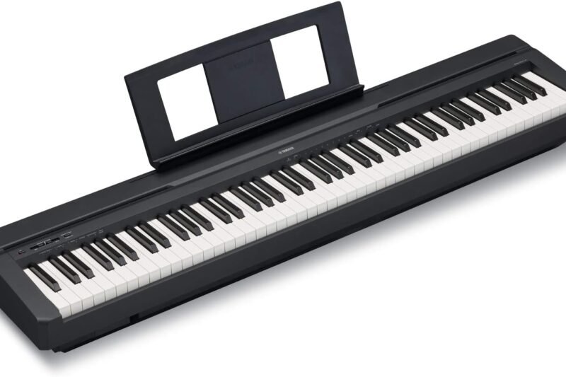 YAMAHA P71 88-Key Weighted Action Digital Piano with Sustain Pedal and Power Supply (Amazon-Exclusive)