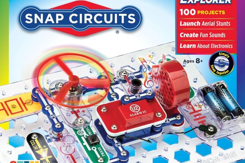 Snap Circuits Jr. SC-100 Electronics Exploration Kit, Over 100 Projects, Full Color Project Manual, 28 Parts, STEM Educational Toy for Kids 8 +